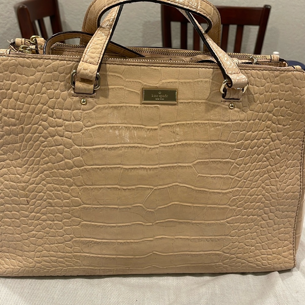 Kate Spade Croc Handbag see picss for measurements